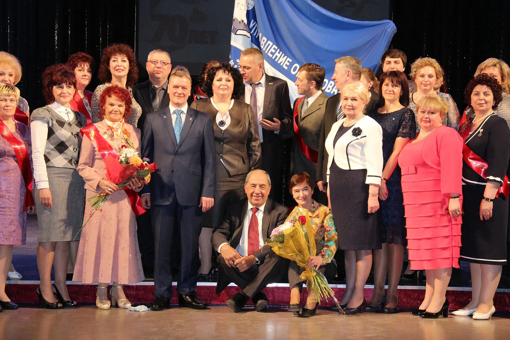 дом учителя новосибирск спектакль. московский дом учителя. новосибирский дом учителя. новосибирский дом учителя отзывы работников. сайт дом учителя.