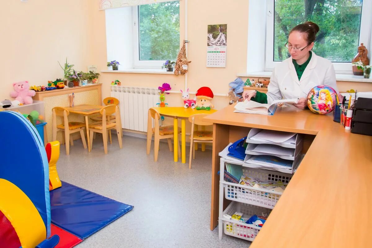 интерьер детского центра. оборудование детского кабинета. современный кабинет логопеда. логопедический кабинет в школе. оснащение детского сада.