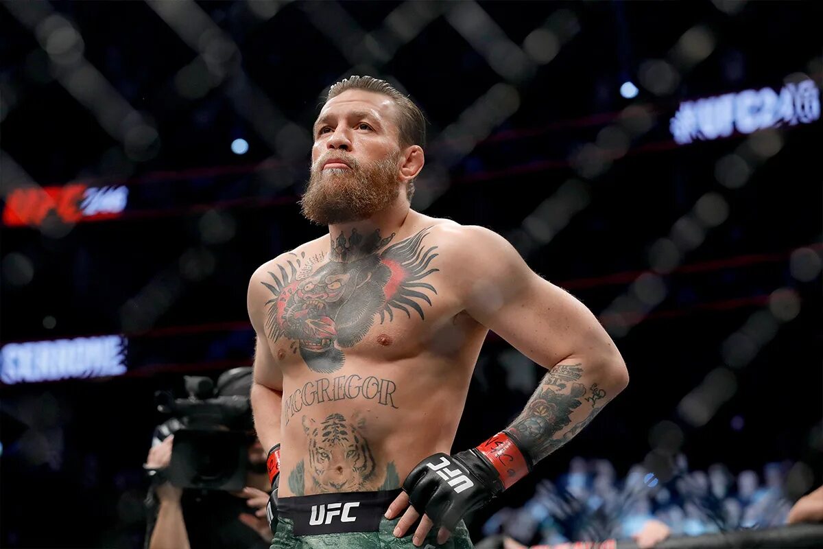 Мак грегора. Ирландский боец конор макгрегор. connor mcgregor dustin poirier. конор макгрегор полусредний вес.