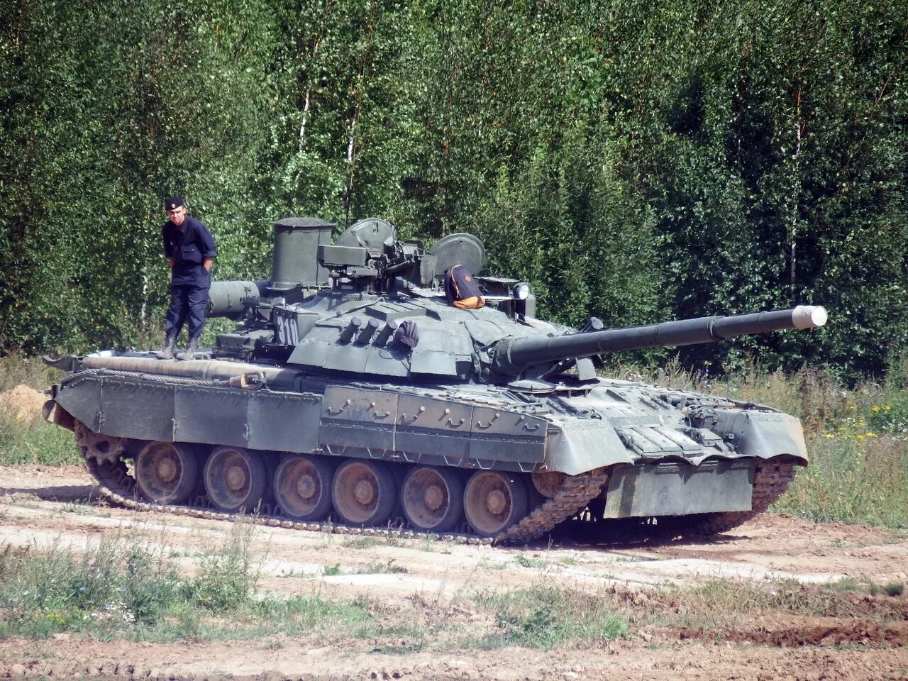 Танк т 8. Т 80 БМВ. Т-80бвм. Танк т-80бвм. Т 80 БВМ башня.
