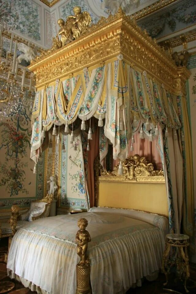 Pin by larisa on Королевские спальни Harewood house, Royal bedroom, Victorian be