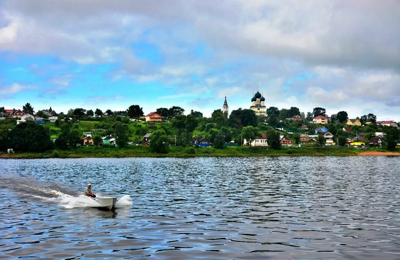 Река волга притоки ока и кама. Река большой иргиз самарская область. Правые реки волги. Правые реки волги. Река волга притоки волги.