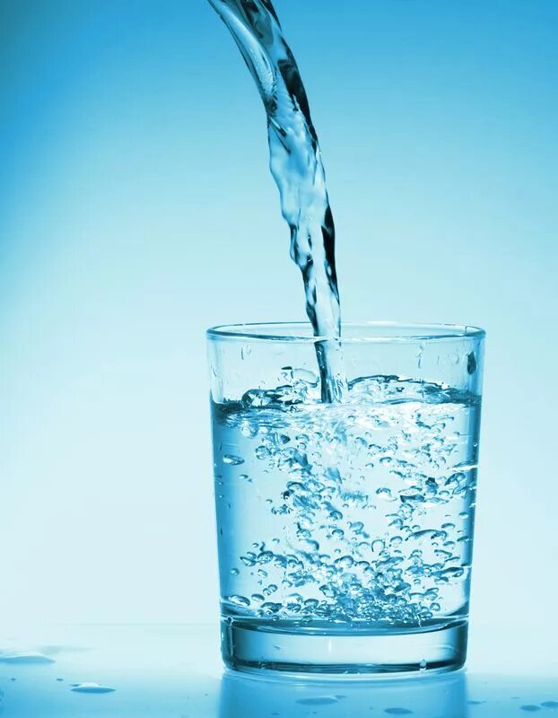 Фирмы питьевой воды. Вода. Чистая вода. Стакан воды. Питьевая вода.