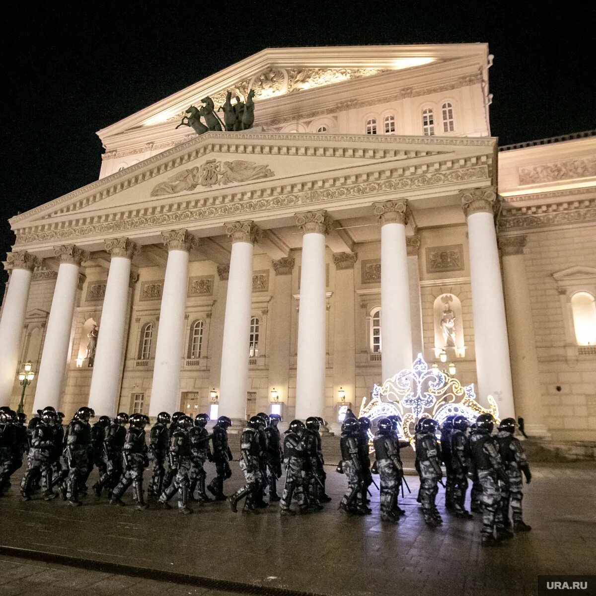 В большом театре упала декорация. Гибель актера в большом театре. Большой театр декорации. Театр декабрь 2024