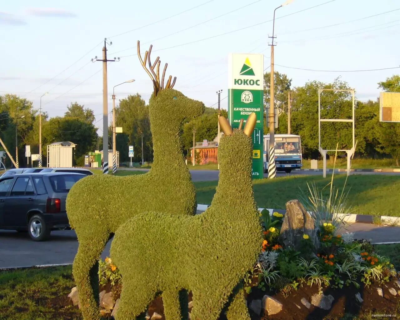 Губкин Белгородская область. Губкин (город). Губкин парк. Памятники города Губкина Белгородской области.