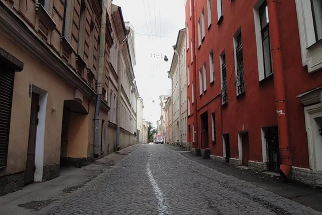 Фото переулка. Улица Репина Санкт-Петербург. Улица Репина на Васильевском острове. Манктпетербург улица Репина. Ул Репина самая узкая улица СПБ Репина.