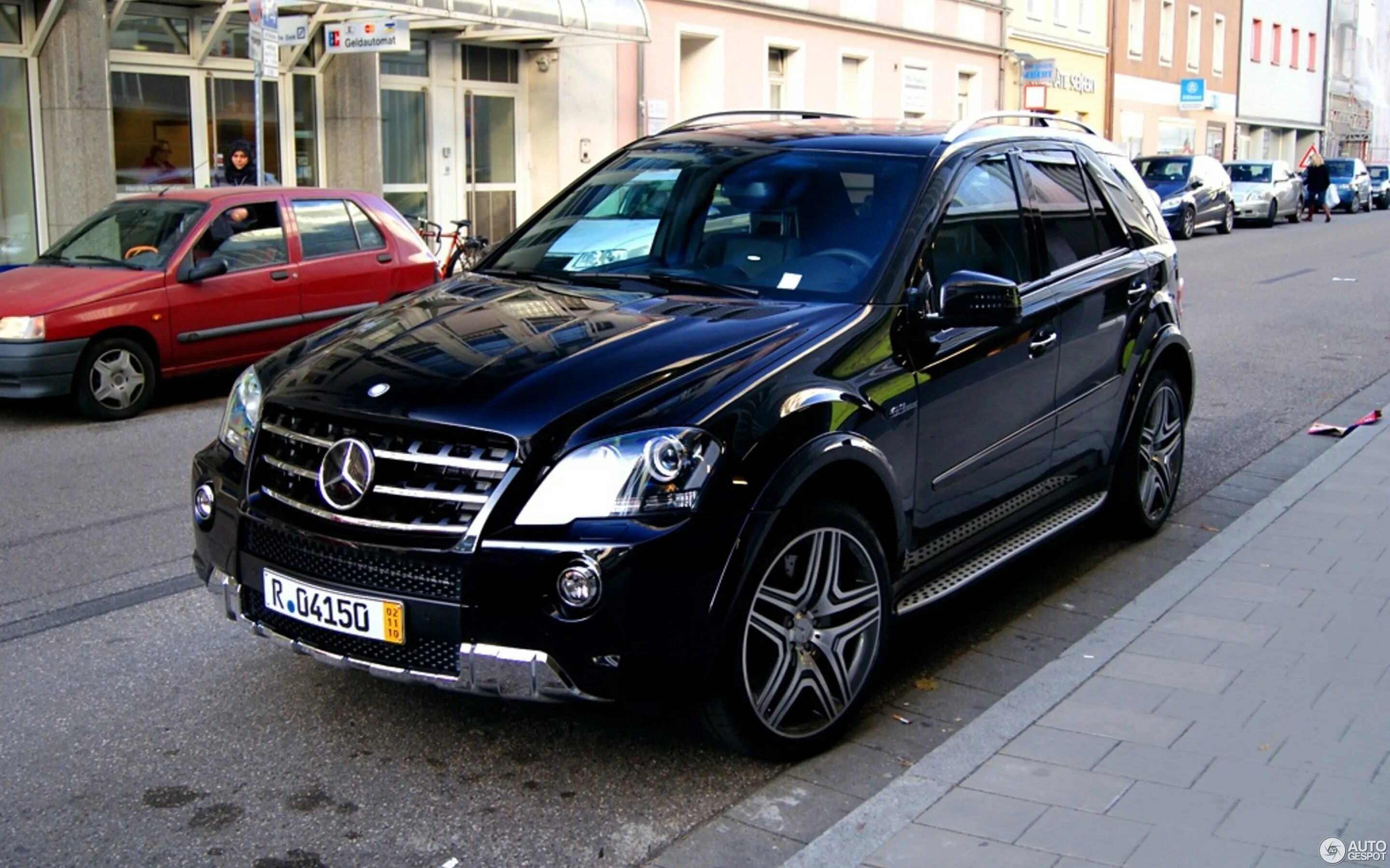 Мл 164 кузов. Mercedes ml63 w164. mercedes benz ml 63 amg w164. mercedes benz ml 164. mercedes ml 164 amg.