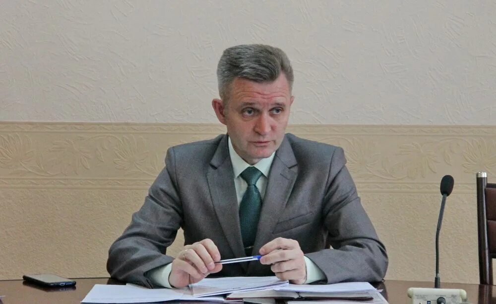 Сайт мэрии города биробиджан. Александр данченко биробиджан. заместитель мэра биробиджана. придня александр биробиджан. юрист мэрии биробиджан.