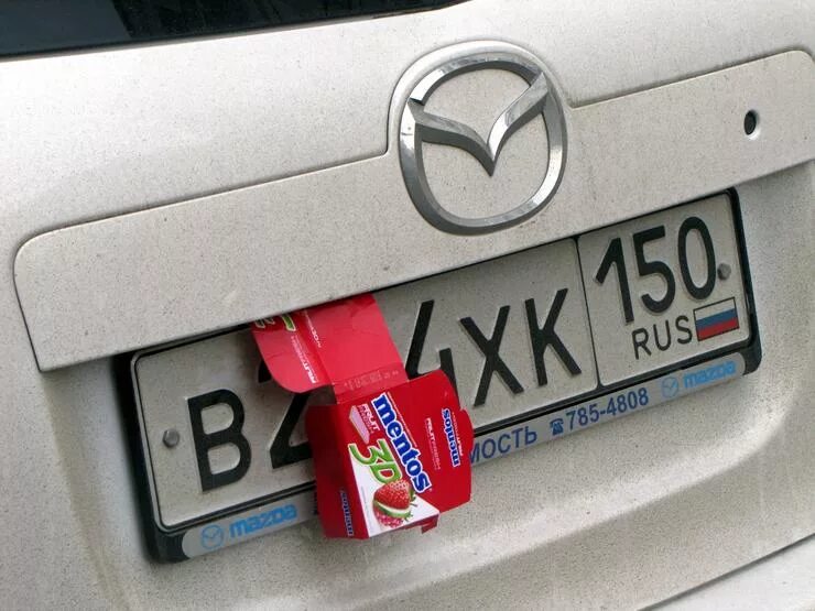 Решетка на номера автомобиля от камер. Номер закрывается. Как закрывают номера на платных парковках. Табличка для скрытия номера автомобиля. Краска на номера от камер.