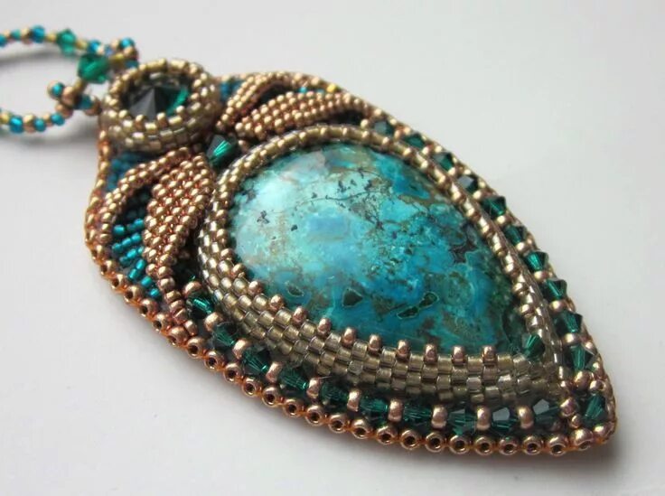 Оплетение кабошона кабошона. Пошаговое оплетение кабошона бисером. Оплетение кабошона кабошона. Оплетение кабошона кабошона. Мозаичное оплетение кабошона бисером.