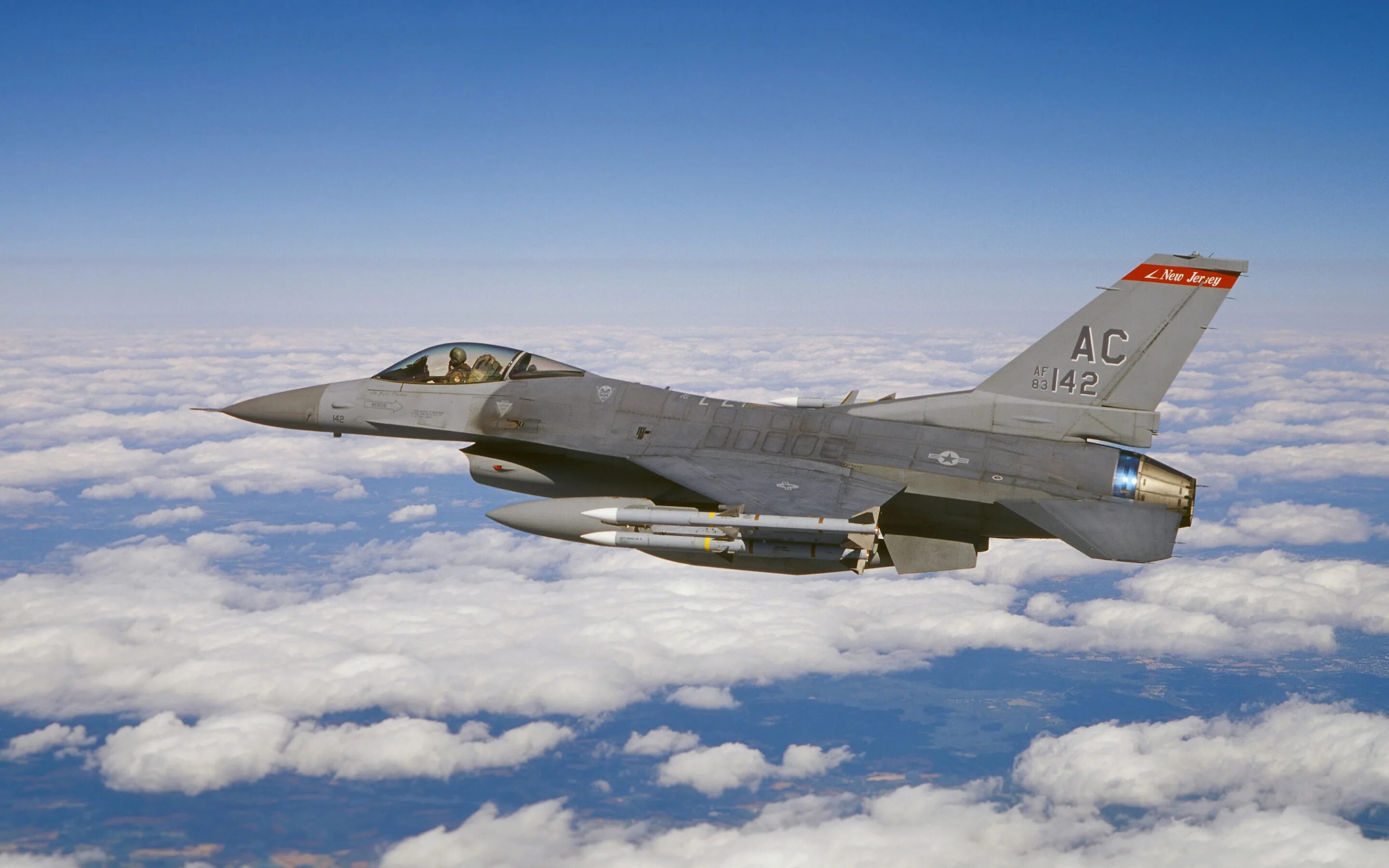 Logax f 16