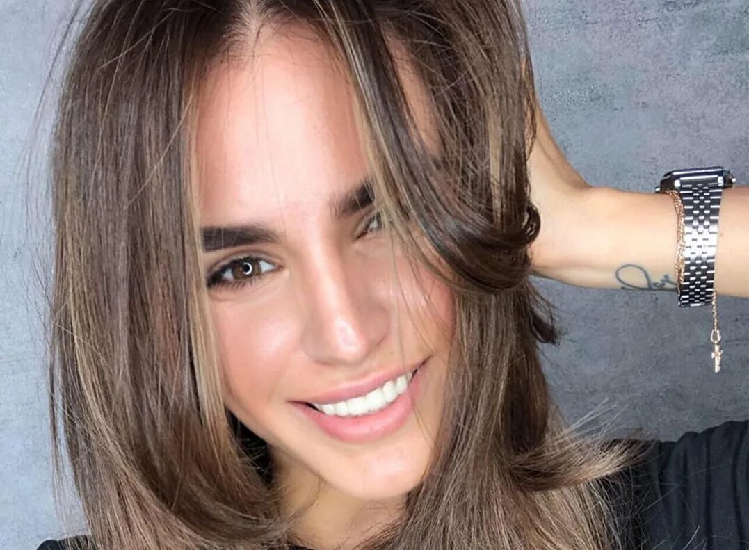 Муж юлии зиверт. Юлия сытник зиверт. Юлия zivert. Зиверт почему такой псевдоним. Юлия зиверт стиль.