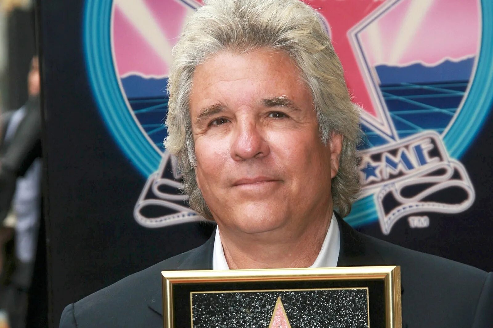 Джон питерс продюсер. Т питерс. Джон питерс фото. Джон питерс парикмахер в голливуде. John pe ta.