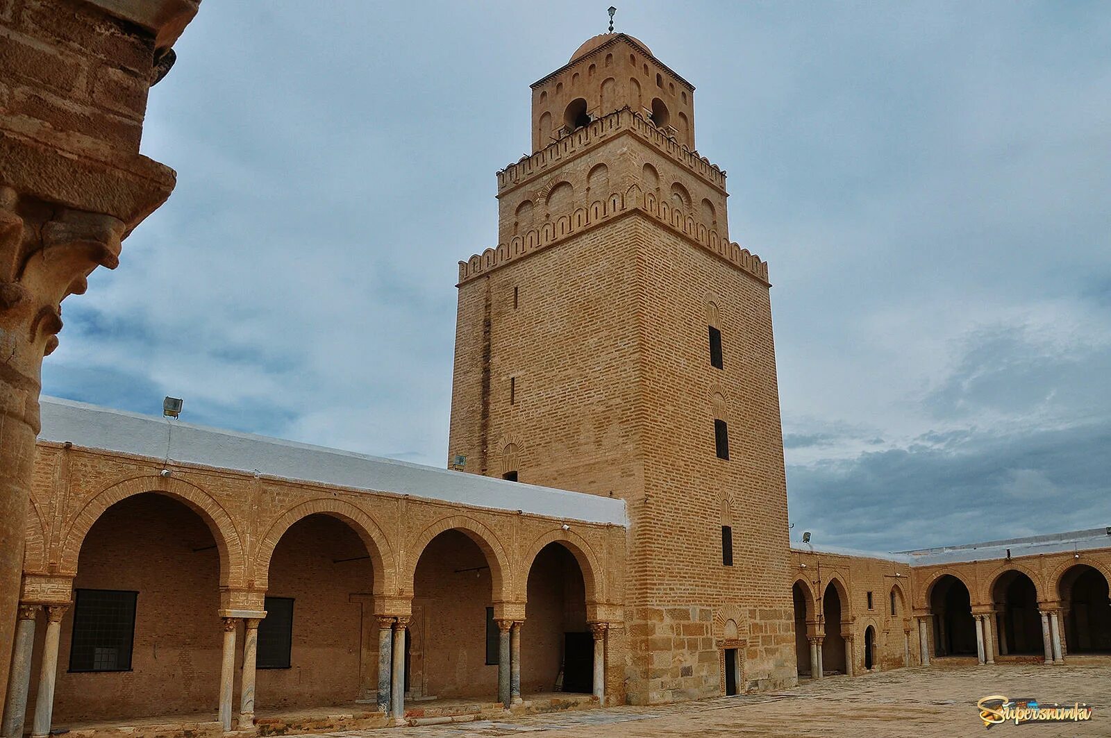 Мечеть укба тунис. Мечеть укба тунис. Мечети туниса. Мечети туниса. Мечеть аз-зайтуна.