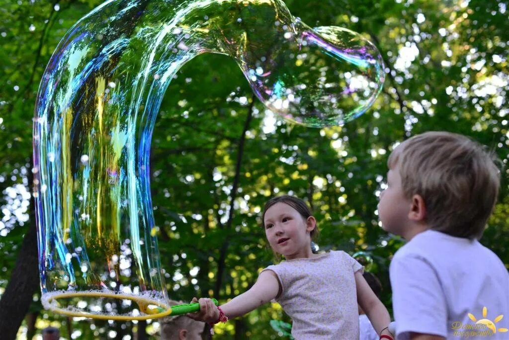 Мыльные пузыри. Праздник мыльных пузырей. Дети и мыльные пузыри. Мастер-класс про мыльные пузыри. Bubble master