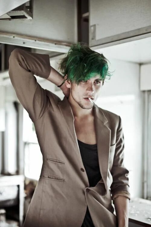 Green hurr dont curr Michael clifford, Green hair, Micheal clifford