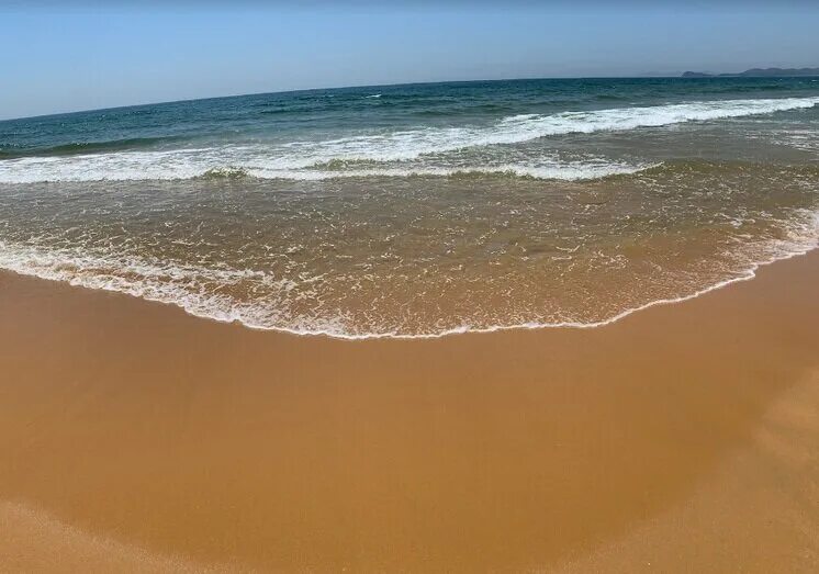 Голд бич ливадия. Gold beach ливадия приморский край. Голд бич ливадия база. Ливадия пляж. Ливадия фото голд бич база.
