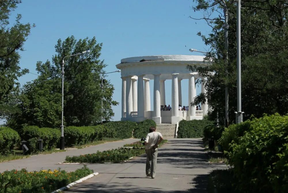 Город цимлянск ростовская область. Памятники волгодонск цимлянск. Санаторий в цимлянске ростовской области. Цимлянск р. Приморский парк цимлянск.