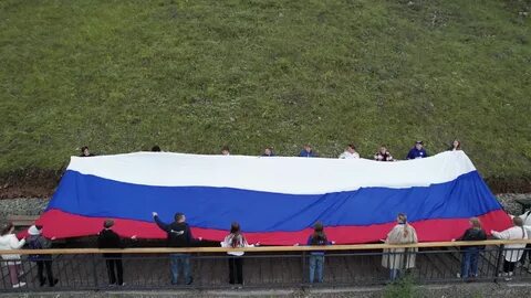 Когда не подняли российский флаг