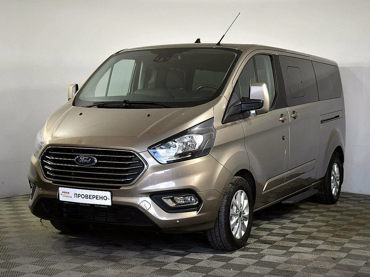 Купить форд турнео. Форд Торнео кастом. Форд Tourneo Custom 2018. Ащкв егктущ сгыещ. Ford Turneo custo.