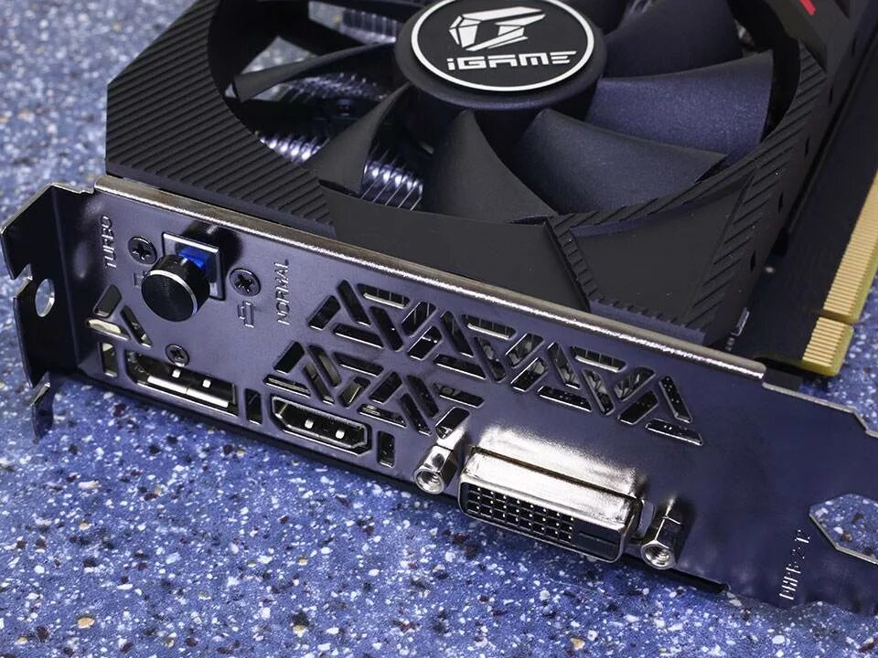 Ревизия видеокарты. Rtx a4000 разобрать. Gpu 3060. Царапина на кристалле видеокарты. Как проверить видеокарту на работоспособность.