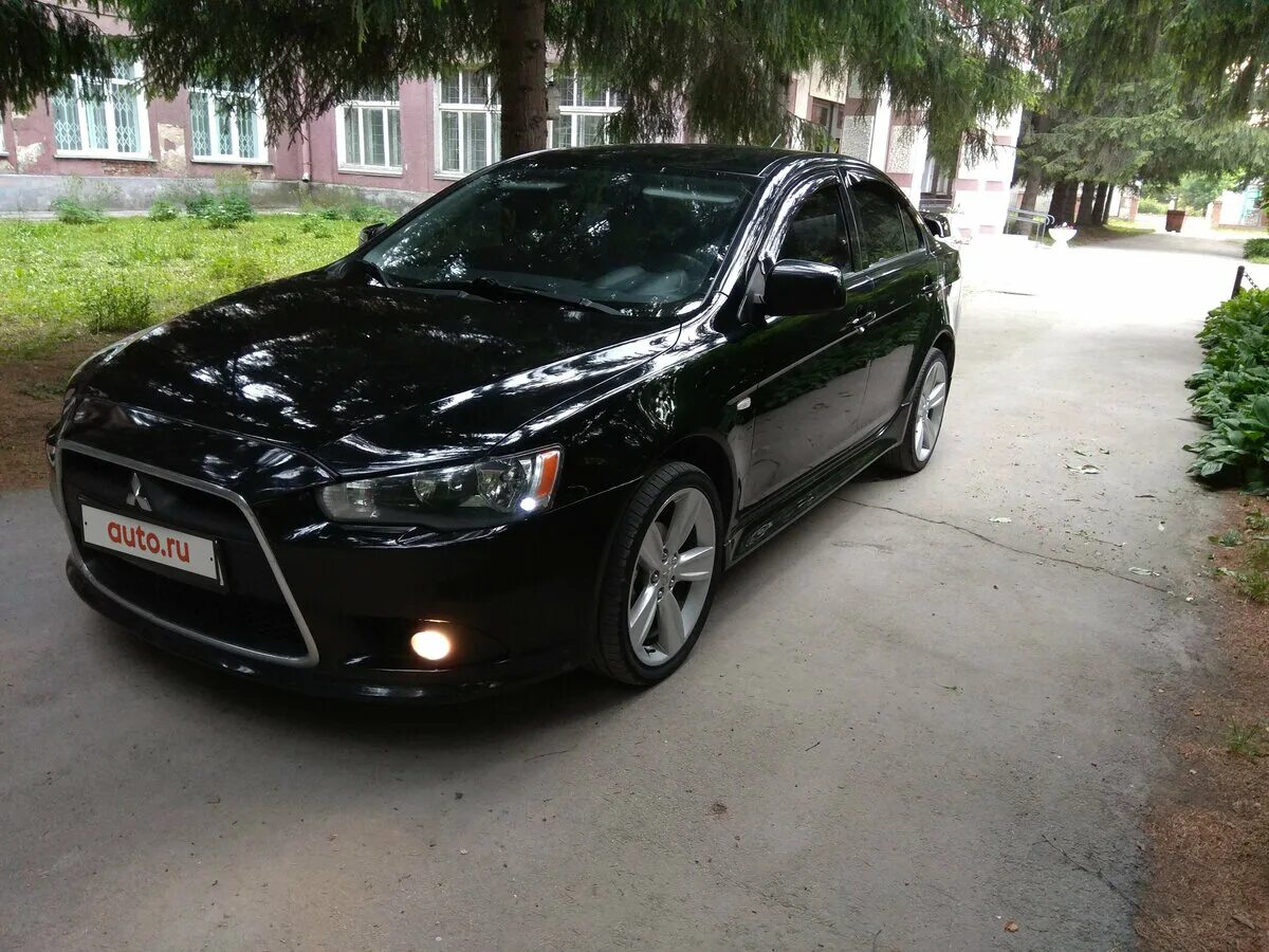 Ланцер 10 черный на черных штампах. Митсубиси лансер 10 черный. Mitsubishi lancer 10 черный. Митсубиси лансер 10 рестайлинг черный. Ланцер 10 с черной защитой фао.