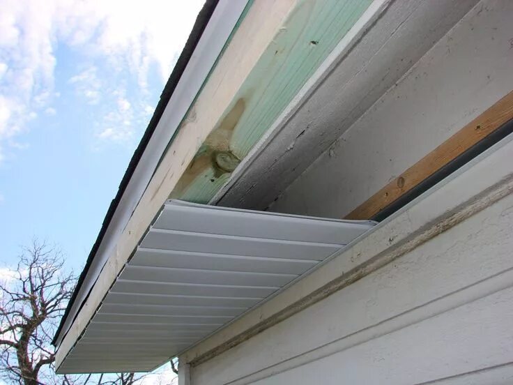 Aluminum Soffit & Fascia Installation House paint exterior, Vinyl soffit, House 