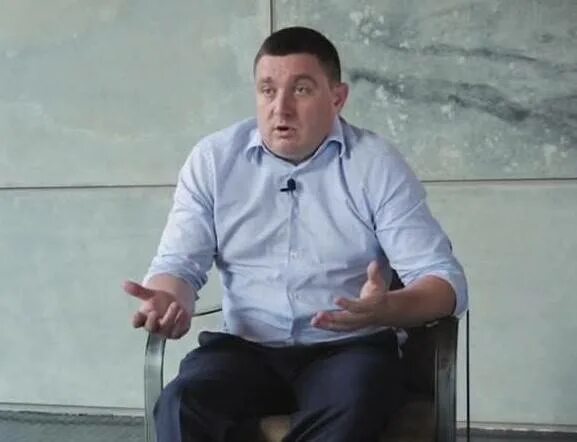 бизнесмен пятибратов