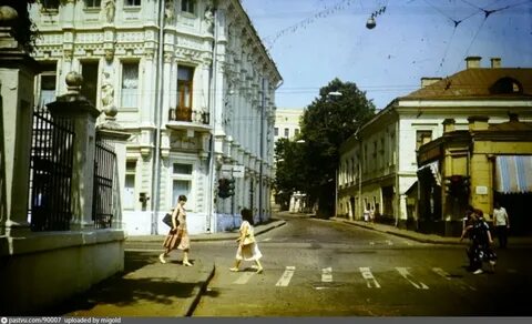 Армянский переулок в москве