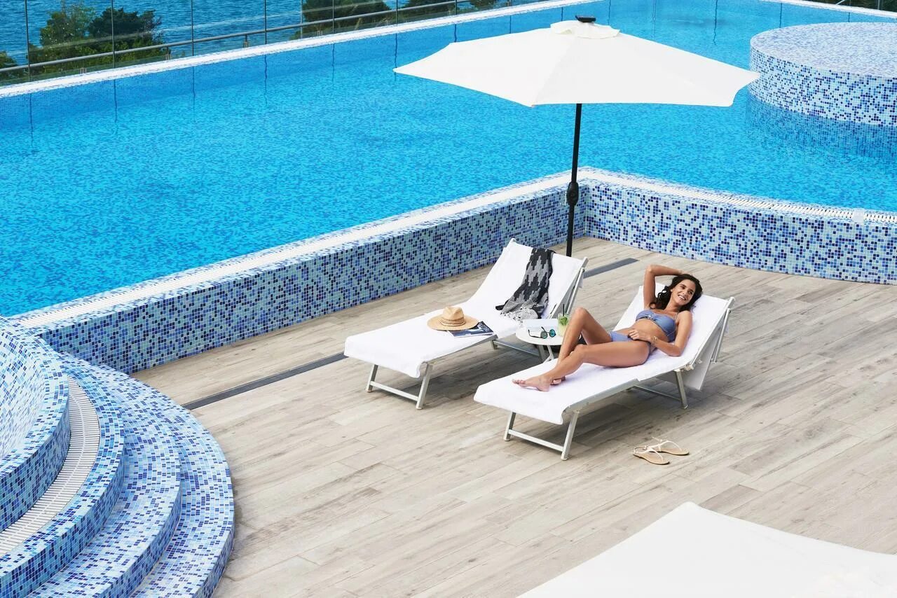 Бечичи отель террасы. Falkensteiner hotel montenegro. Отель фалькенштайнер. Бечичи отель террасы. Черногория отели 4 звезды.
