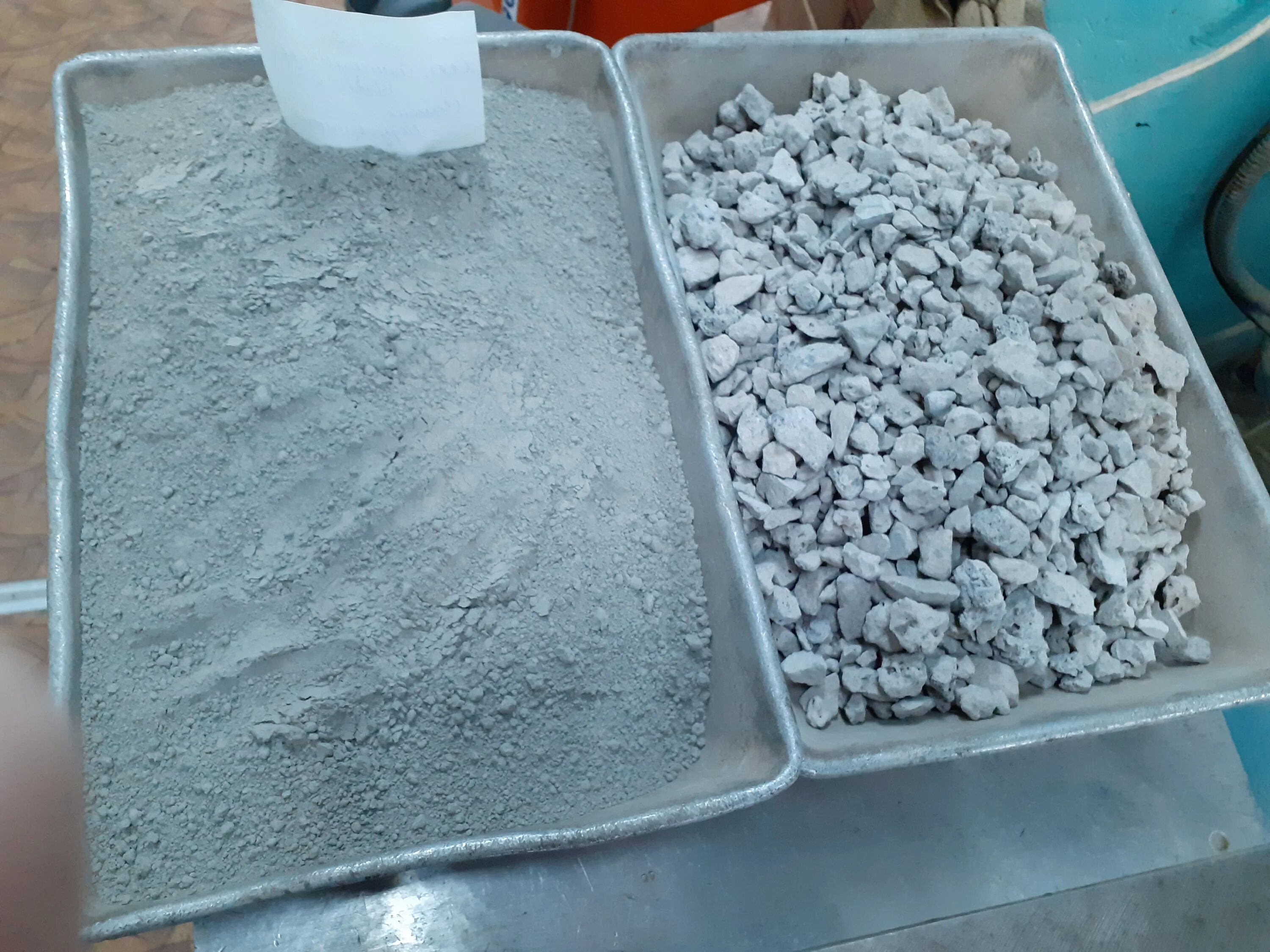 Лаборатория щебень. Испытания гравия. Испытания щебня. Испытания битума в лаборатории. Дробимость щебня м500.