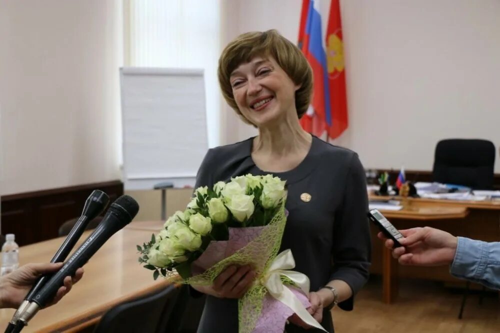 Лицей 102 Железногорск Красноярский. 102 Школа Железногорск Красноярский край. Директор 102 лицея Железногорск Красноярский край. Железногорск школа 102 директор. Директор школы красноярского края