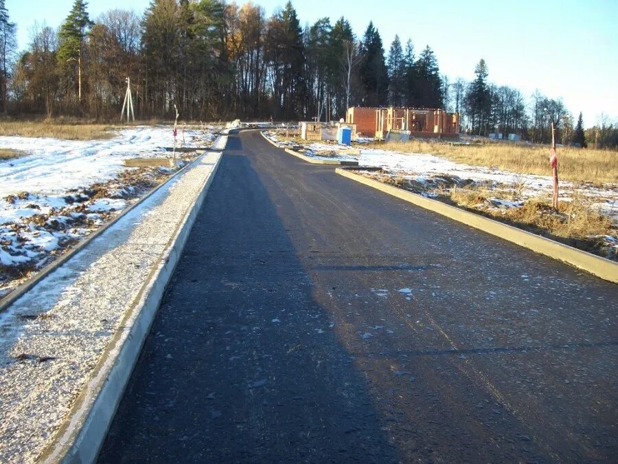 Строительство дорог поселки. Дороги в коттеджном поселке. Дорога в поселке. Дороги в поселке. Дороги в КП.