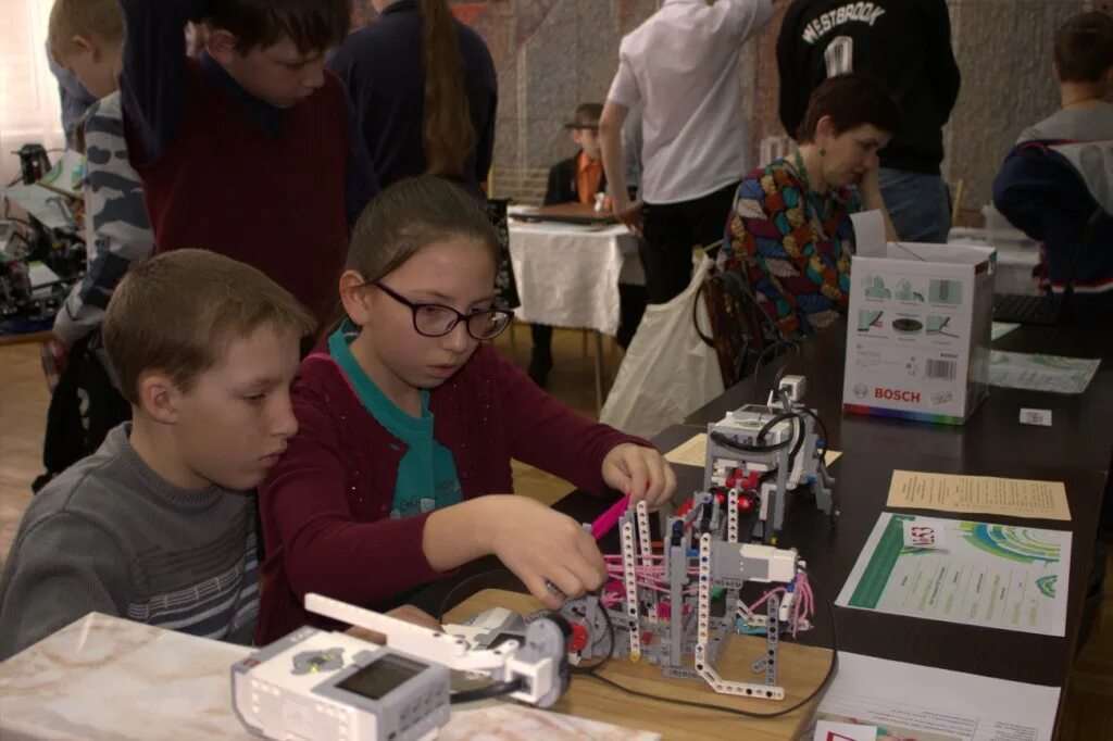 Дворец творчества детей и молодежи вологда. Дворец творчества детей и молодежи вологда. Бассейн в комсомольске дом молодежи. Дтдим вологда. Дворец творчества детей и молодежи калининград.