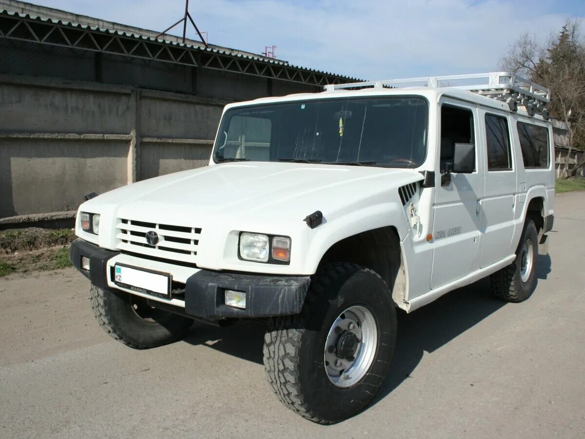 Мега крузер купить. Toyota Mega Cruiser. Toyota Mega Cruiser 1995. Toyota Mega Cruiser 4.1 at. Тойота мега Крузер 1996.