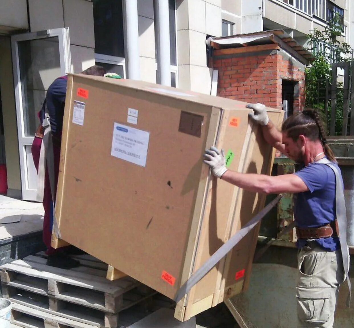 Такелаж сейфов. Перевозка банкоматов и сейфов. Погрузка сейфа. Такелаж сейфов. Погрузка сейфа.