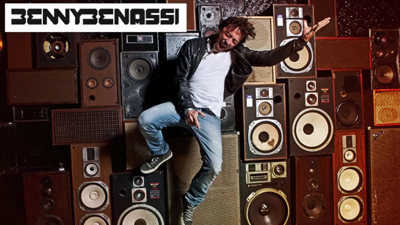 Benassi daddy. Benny Benassi. Бенни бенасси Hardwell. Алессандро бенасси. Бенни бенасси фото.