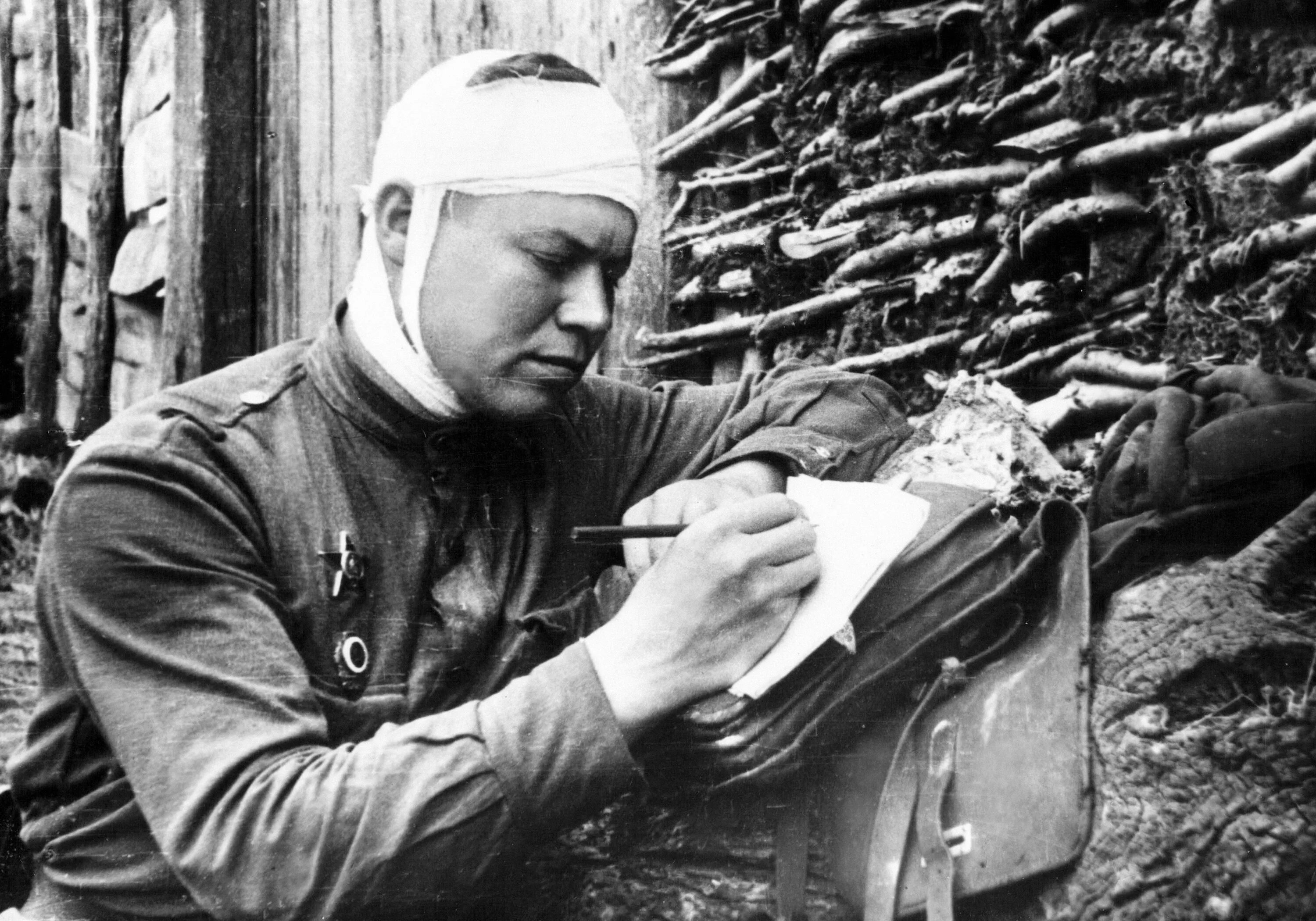 Советский солдат. Включи великой отечественной. Советский солдат. Битва под москвой 30 сентября 1941. Битва за москву 1941-1942.