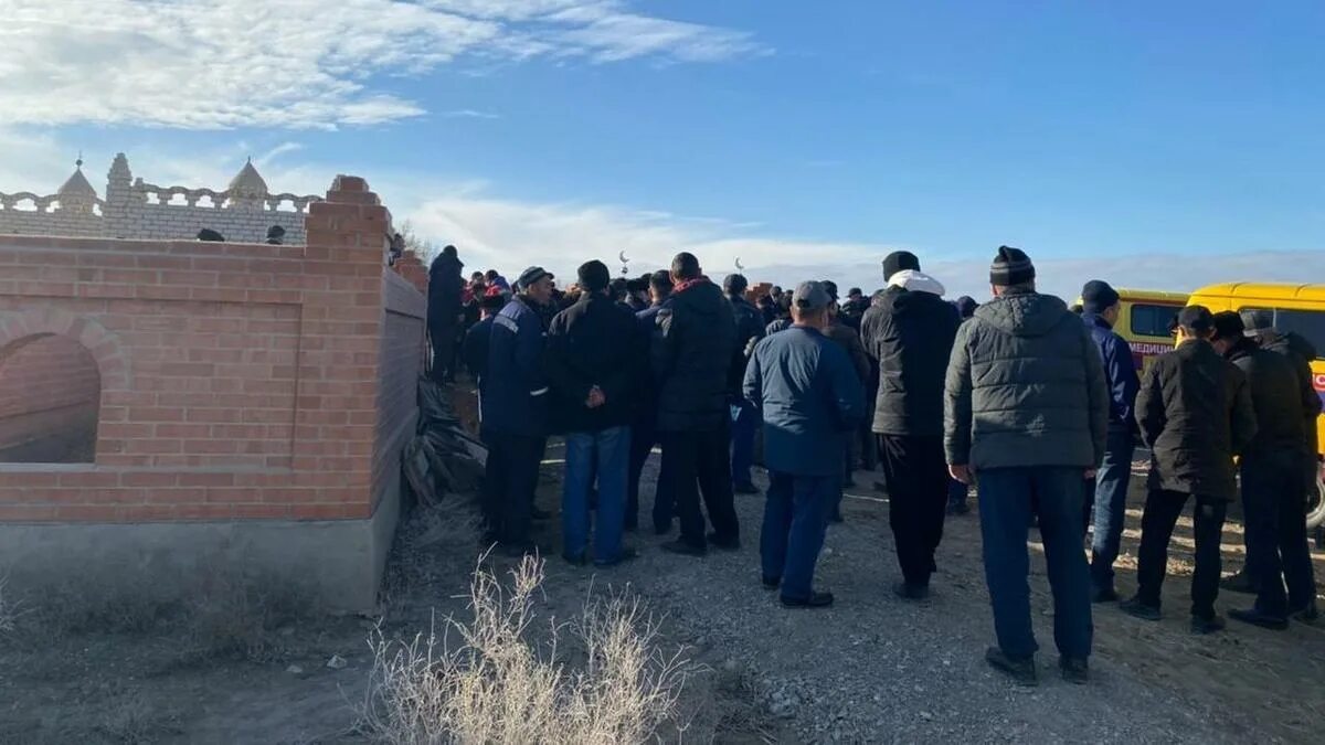 Смерть султанат нукеновой что произошло. Могилы в Казахстане. Жерлеу.