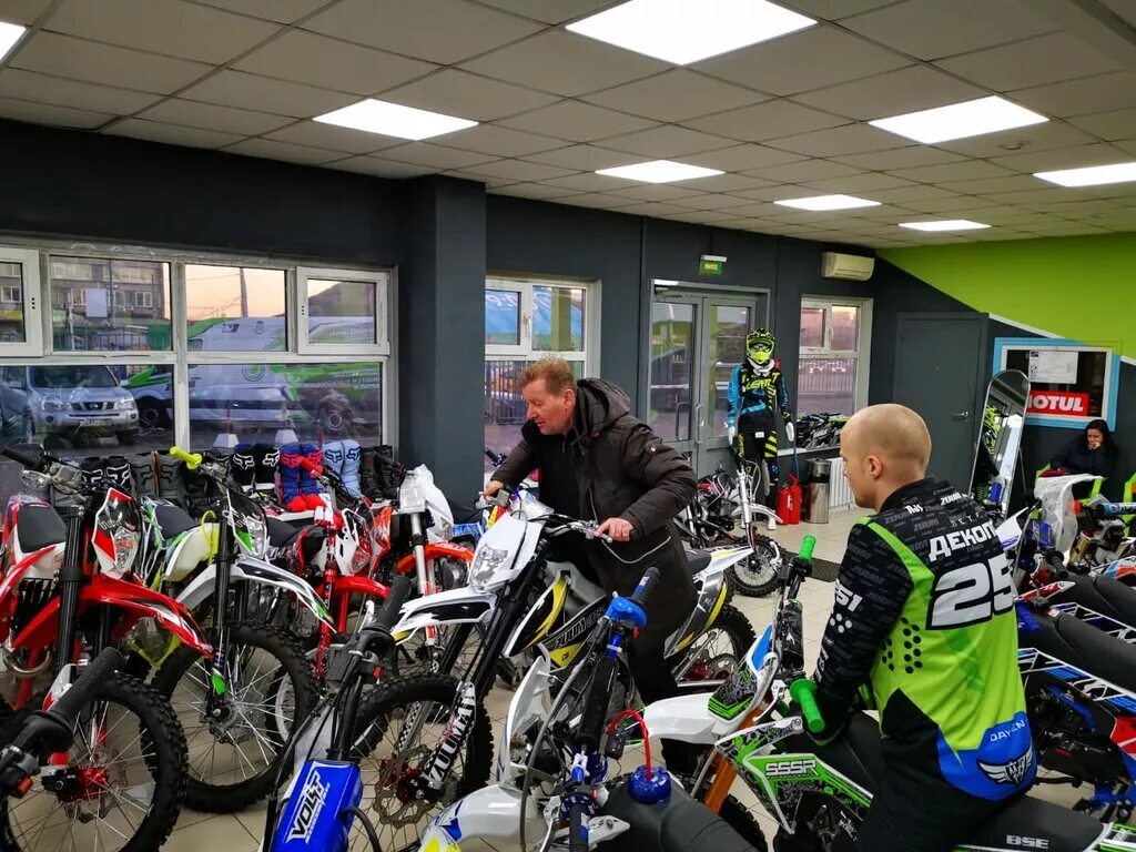 тк "сфера авто". мотосалон зеленый свет во владимире. 32 км мкад вл 15. москва 32 км мкад владение 15. 32 км мкад вл 15.