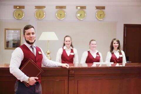 Организацию службы приема и размещения