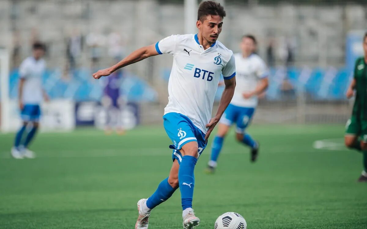 Робинзон звонков футболист. Звонков робинзон александрович футболист. Звонков робинзон александрович футболист. Робинзон звонков. Робинзон звонков динамо.