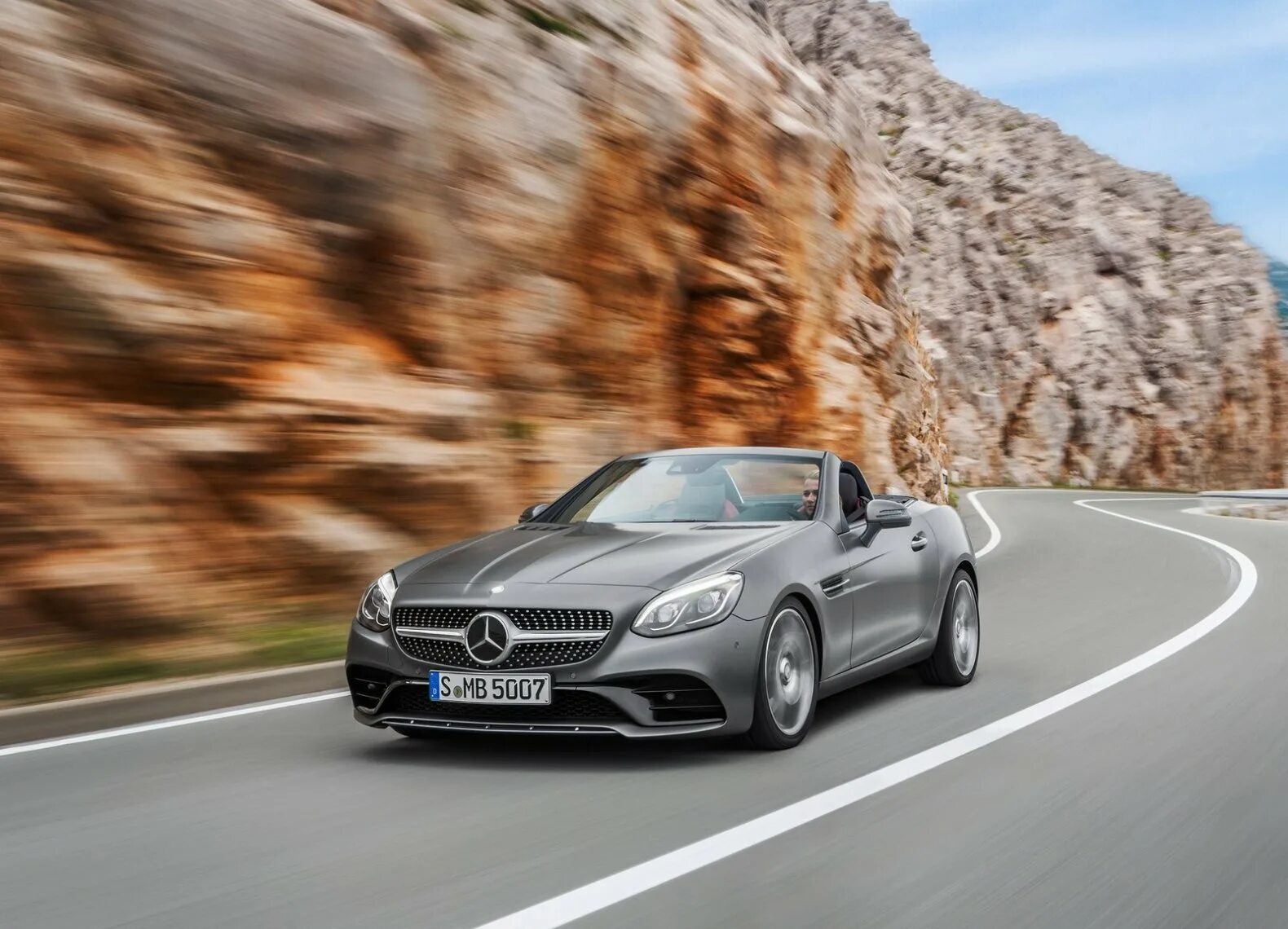 Slc мерседес. Мерседес АМЖ SLC. Mercedes-Benz r172. SLC 300. Mercedes SLC 2023.