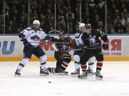 Трактор югра 28. Трактор югра. 08. Трактор югра 28. Хк трактор 2003-2004.