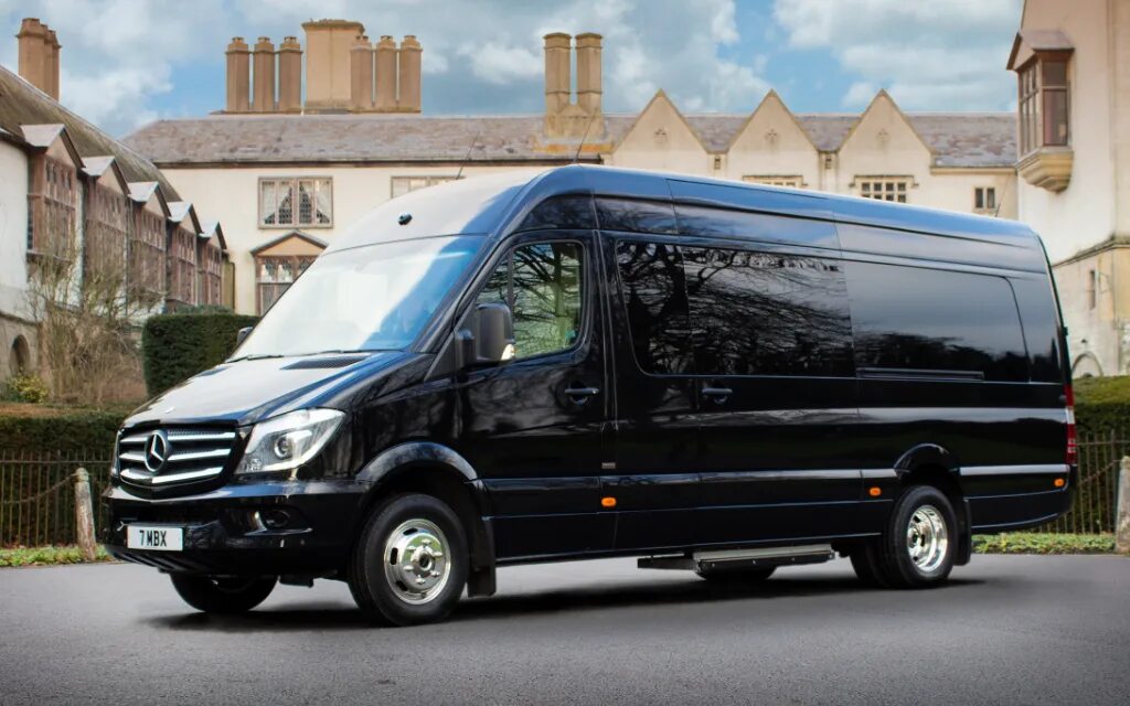 Mercedes Sprinter. Мерседес Спринтер пассажирский. Микроавтобус Мерседес Спринтер. Бус Мерседес Спринтер. Черный спринтер