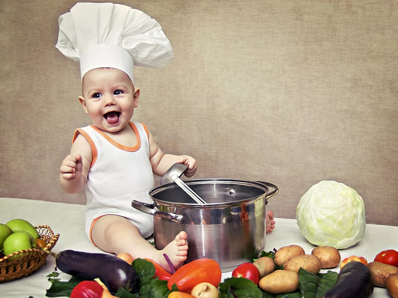 Cooking babies. Маленький повар. Международный день повара. Кухня для детей. Дети поварята.
