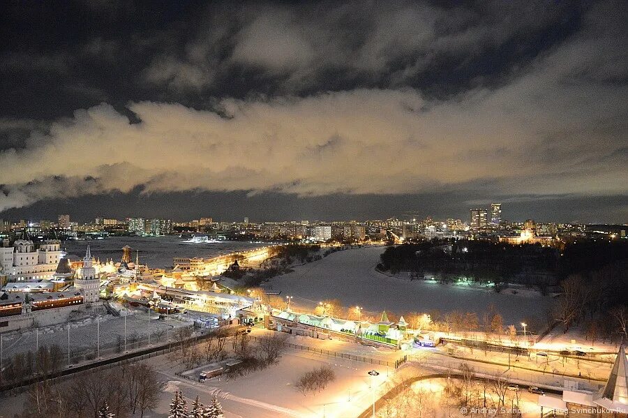 Альфа вега измайлово. Измайлово (гостиничный комплекс). Измайлово ночью. Измайлово (гостиничный комплекс). Отель измайловский парк москва.