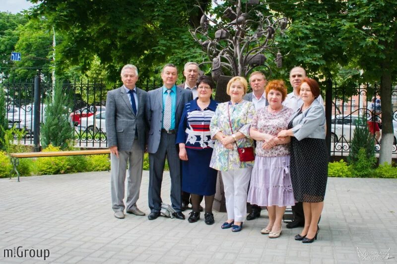 Выпускники Воронежского технологического института. Выпускники Минх им Плеханова. ОМСХИ им Кирова выпускники. Выпускники технологического факультета ВТИ 1982 года.