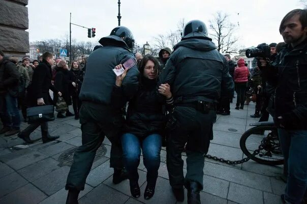 Traitor 2008. Wow литейная клана чёрной горы. Танкисты 2023. Предатель 8. Предатель 8.