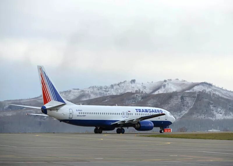 Самолет казань горно алтайск. Аэропорт Горно-Алтайск Трансаэро. 737-800 Аэрофлот Горно Алтайск. Республика Алтай аэропорт. Трансаэро в Горно Алтайске.